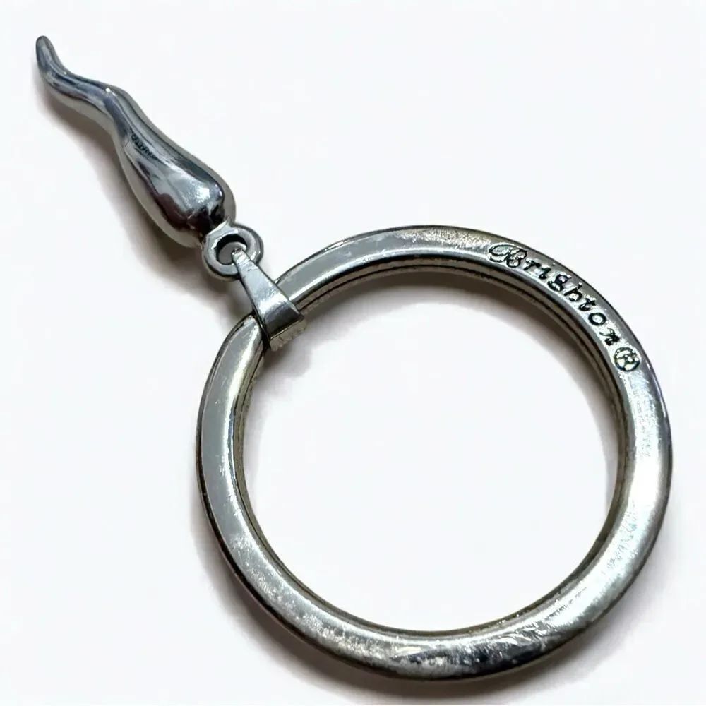 Brighton Silver Keyring with Curved Horn Charm – Vintage Style